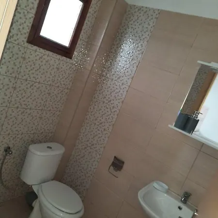 Ξενοδοχείο με διαμερίσματα Lab_rinos House Νέος Μαρμαράς